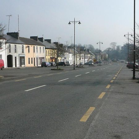 Inviting 4-Bed House In Strokestown Villa Kültér fotó