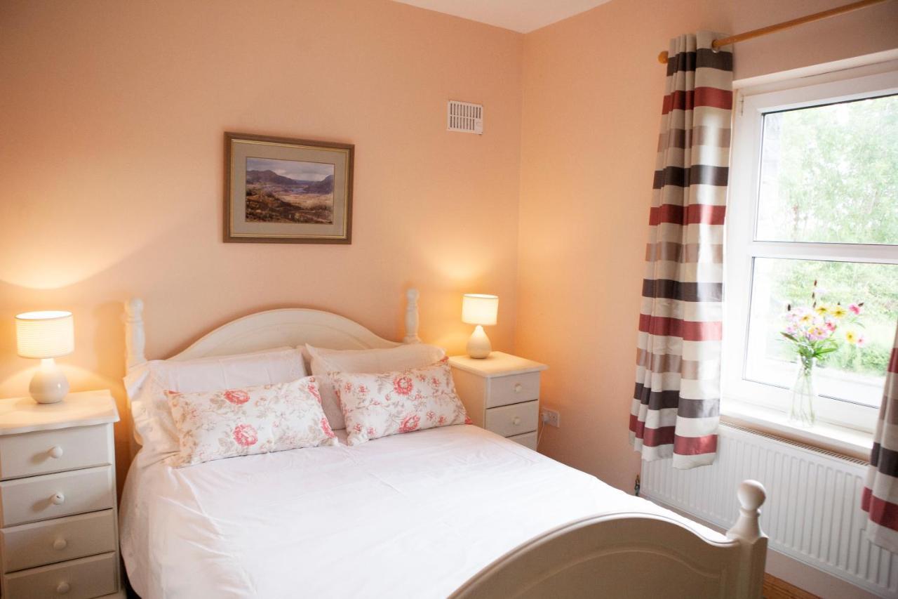 Inviting 4-Bed House In Strokestown Villa Kültér fotó