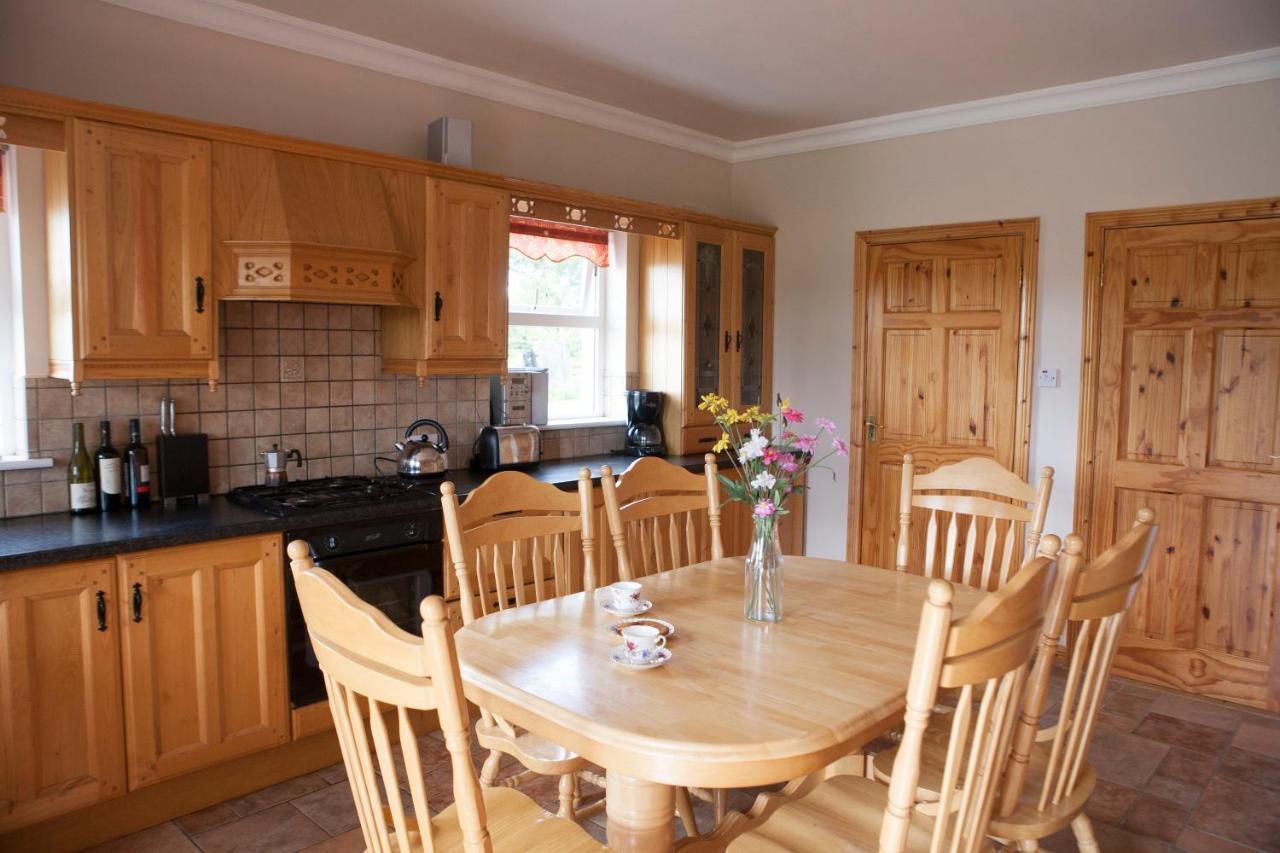 Inviting 4-Bed House In Strokestown Villa Kültér fotó